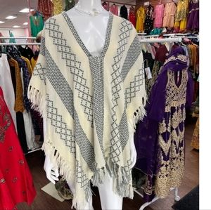 LIGHTWEIGHT  BOHO PONCHO ONE SIZE